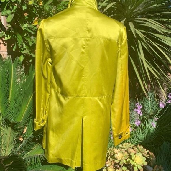 CHICOS 100% Silk Woman’s Jacket Coat Button Front Chartreuse Classic FLAW - Picture 4 of 13